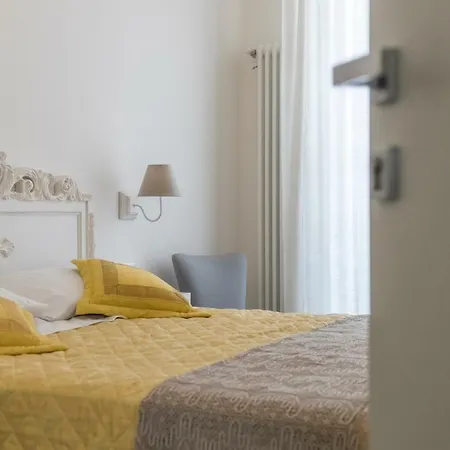 Incentro 招待所 3*